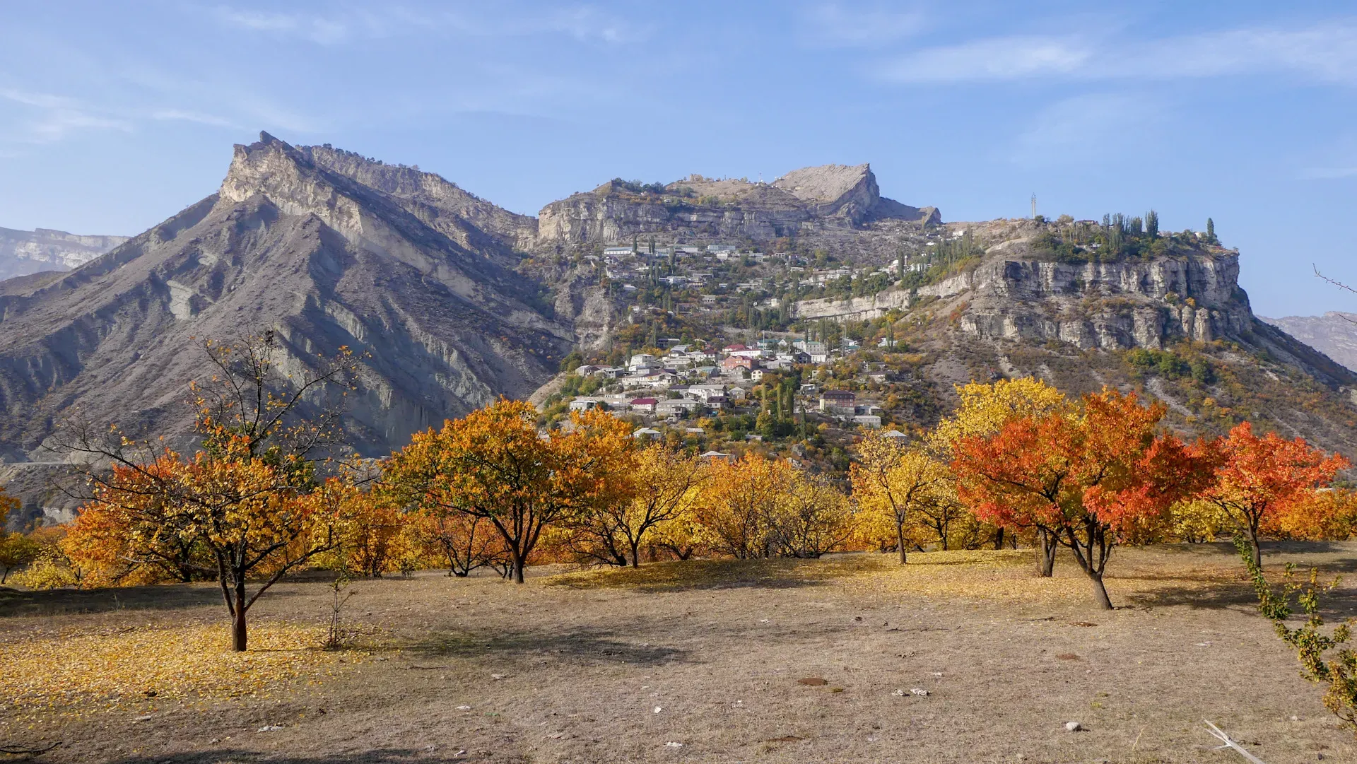 Осенние краски Дагестана: время для спокойных путешествий