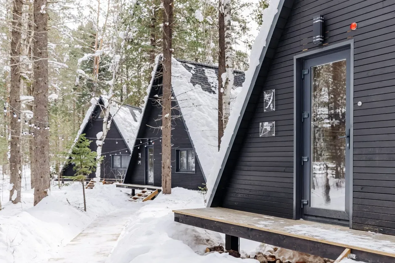 Глэмпинг на Байкале зимой: совмещение комфорта и дикой природы