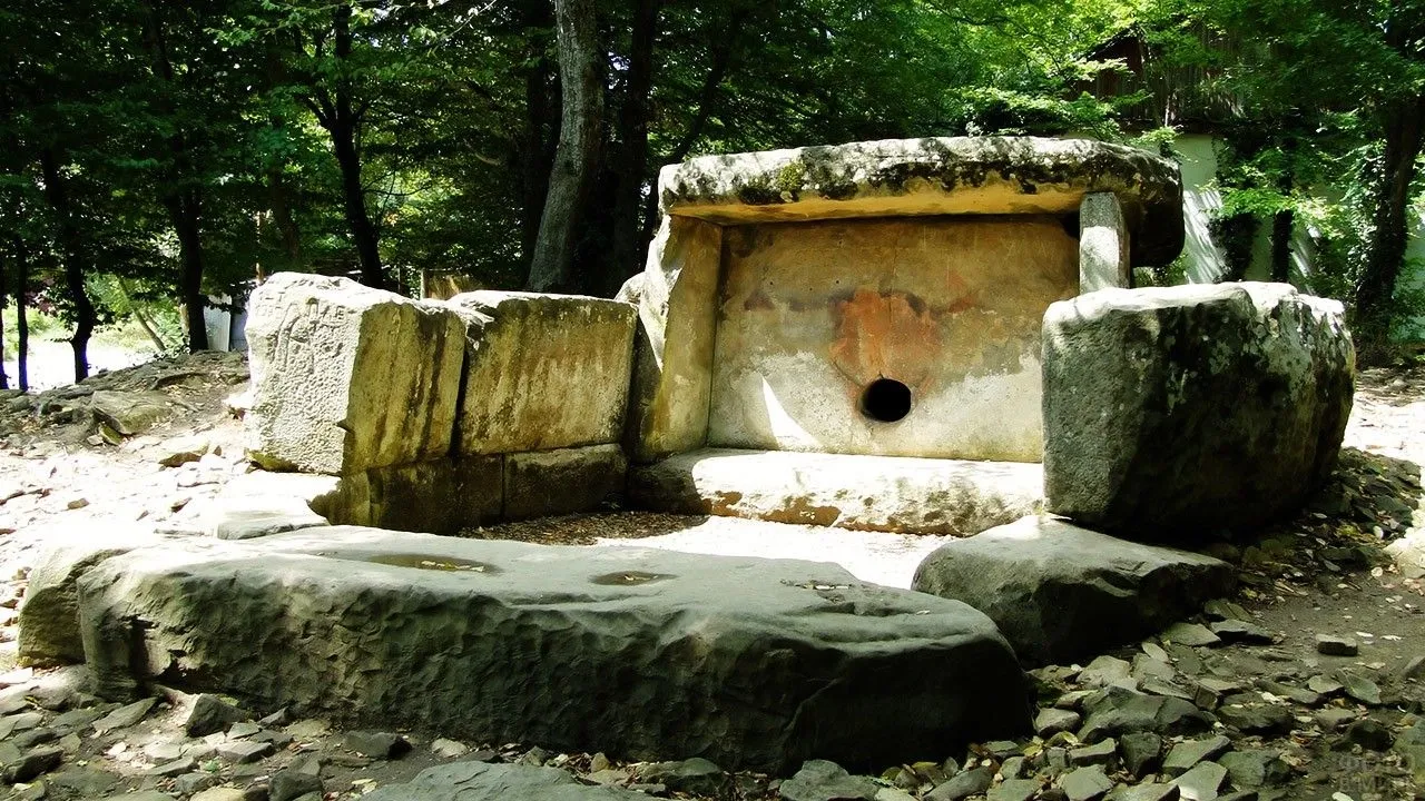 Дольмены в районе Туапсе: как найти и что знать