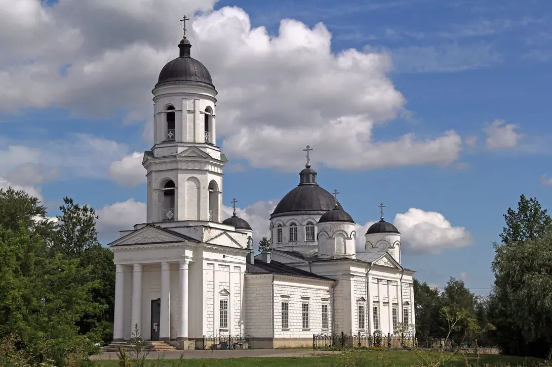 Сольцы: старинный городок с церковью XIV века