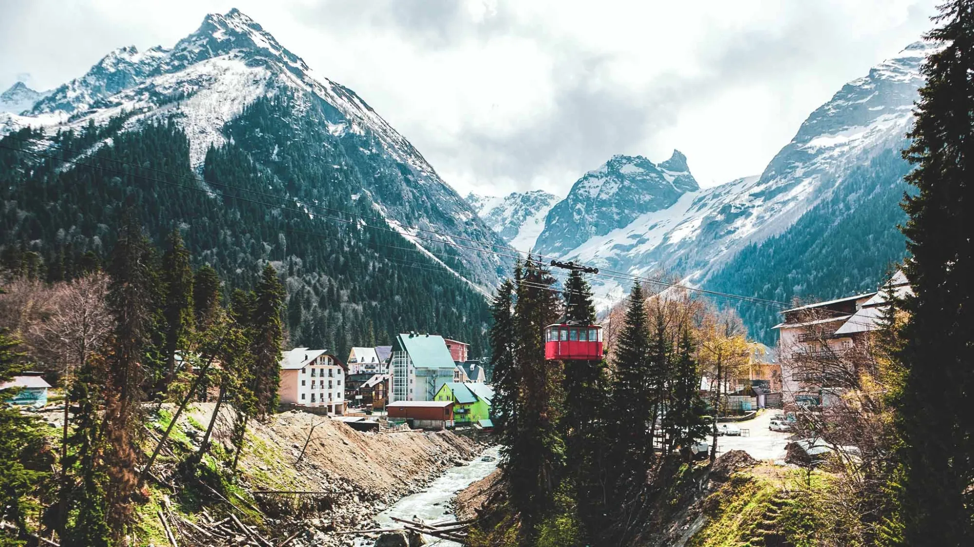 Где остановиться в Домбае: топ-10 гостевых домов и отелей