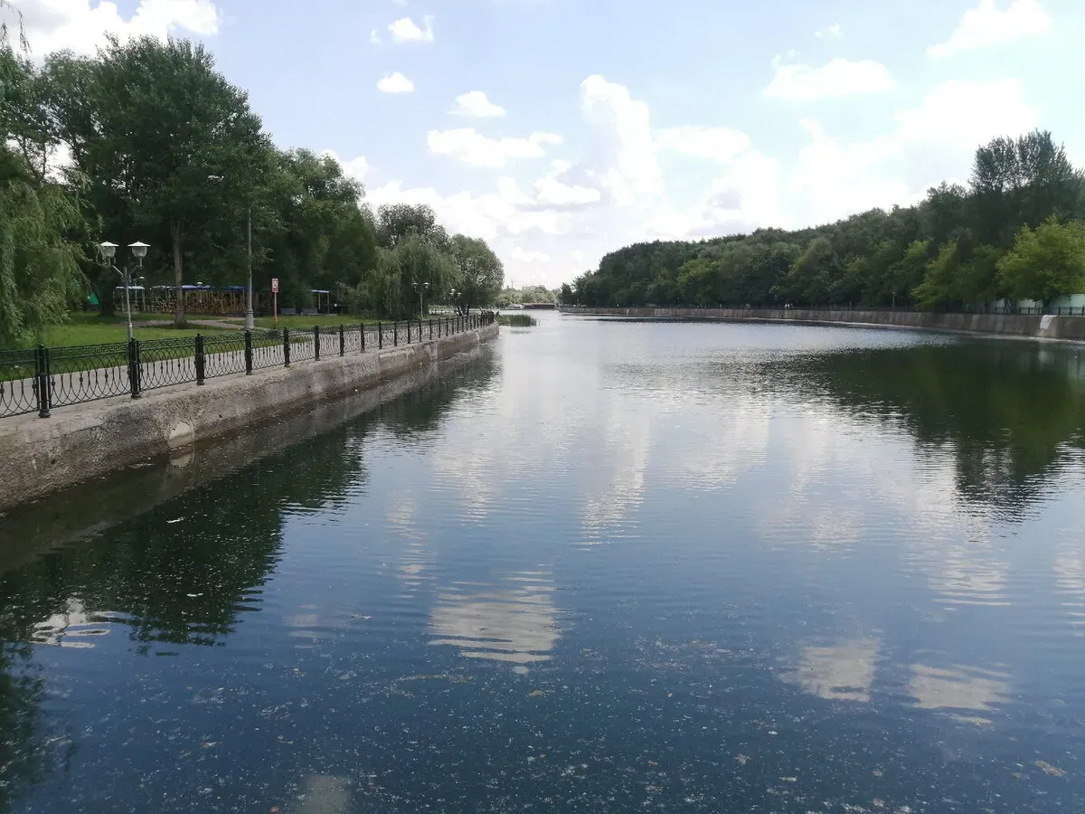 Парк 'Радуга' в Славгороде: разноцветное оформление