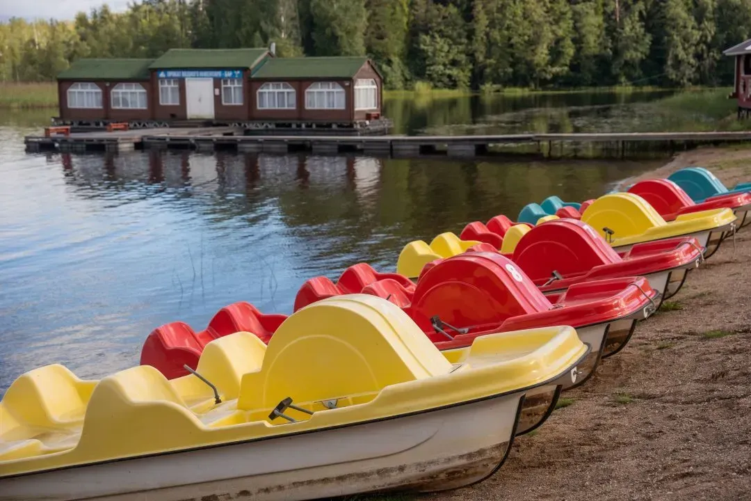 Топ-10 мест для отдыха с детьми в Новгородской области