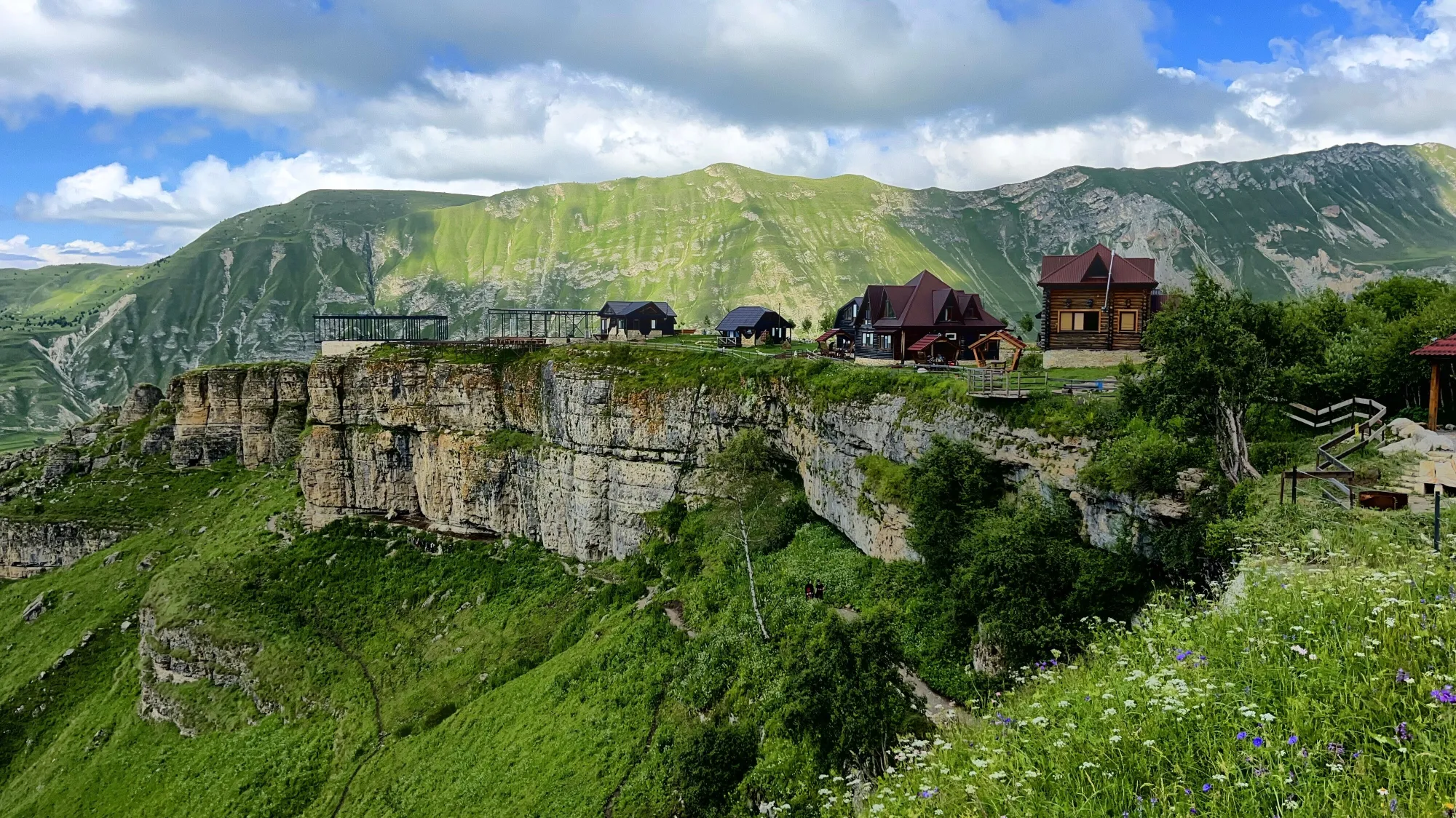 Матлас — аул с видом на облака