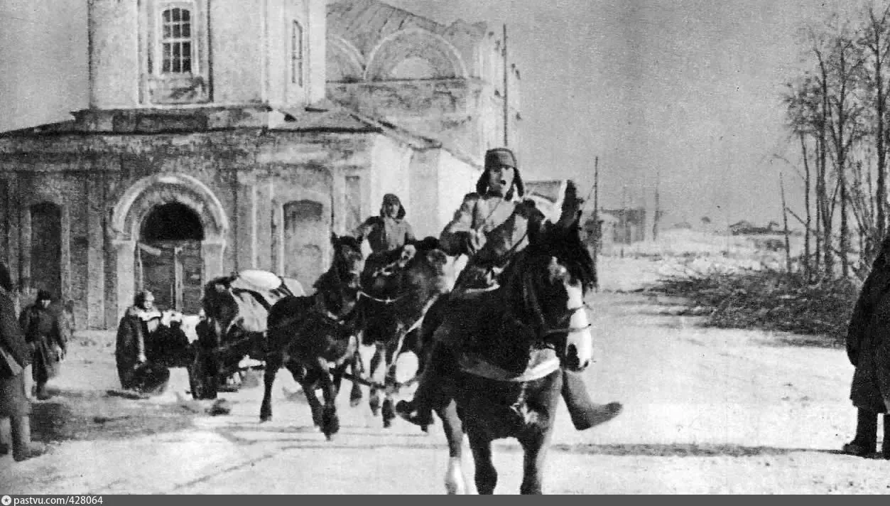 Поселок Демянск: военная история и природа