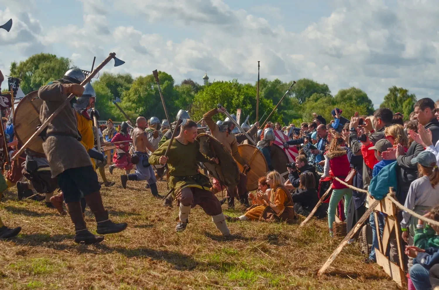 «Новгородское лето»: фестиваль исторической реконструкции