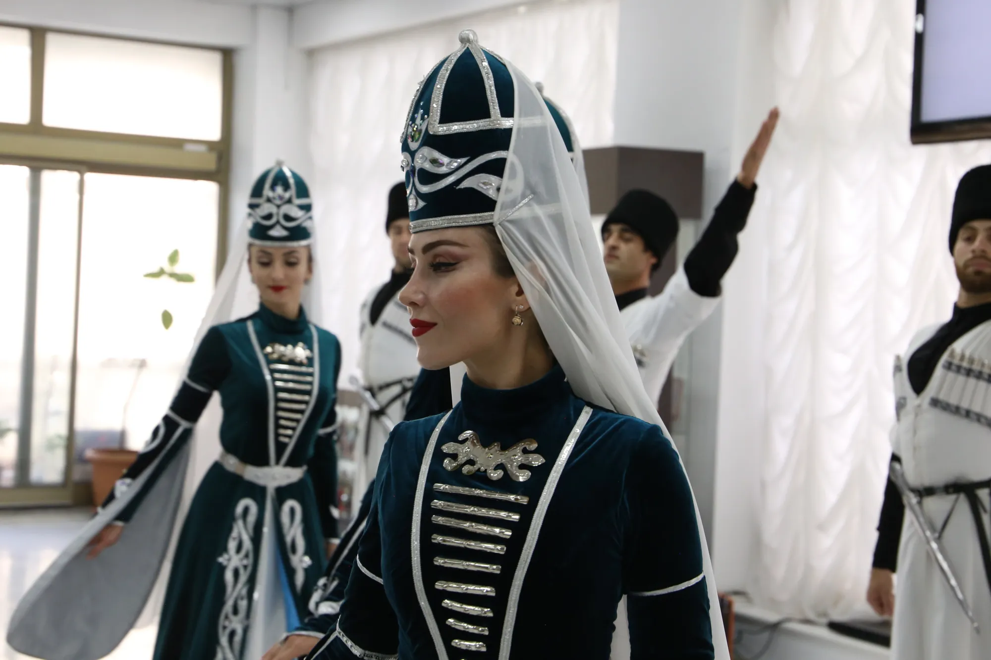 Культура черкесов: адат, танцы и гостеприимство на Кавказе