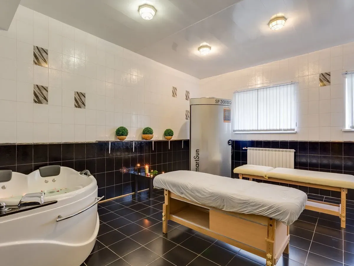 Санаторий «Лихвинские воды» в Суворовском районе: велнес-отдых с бассейном